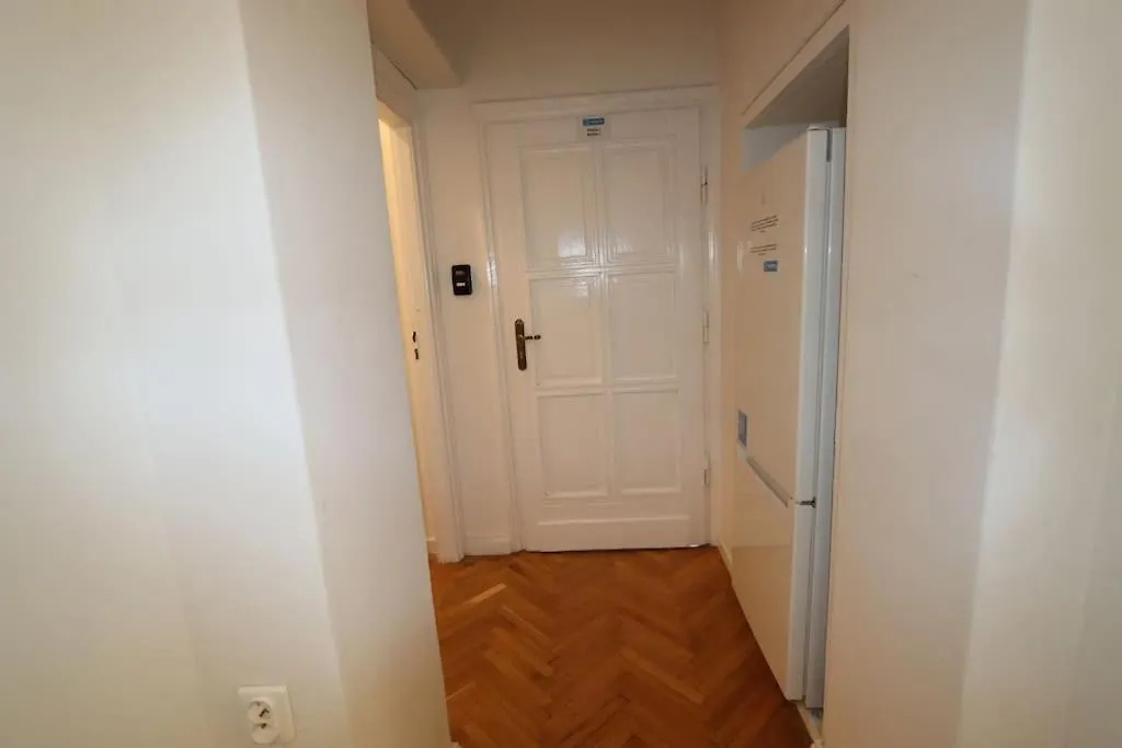 Fantastic Waw - W8 Room A Varsóvia 0*,